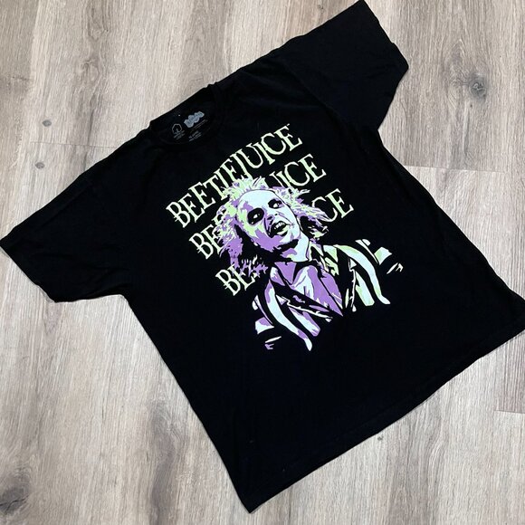 NEW! Hot Topic Beetlejuice T-shirt - XL - Picture 2 of 3